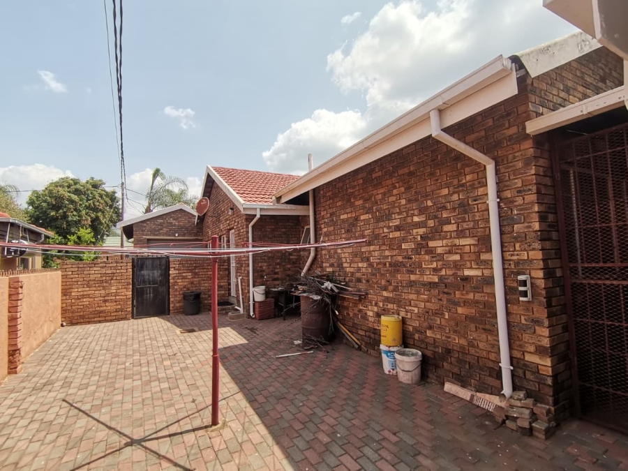 4 Bedroom Property for Sale in Lethlabile North West